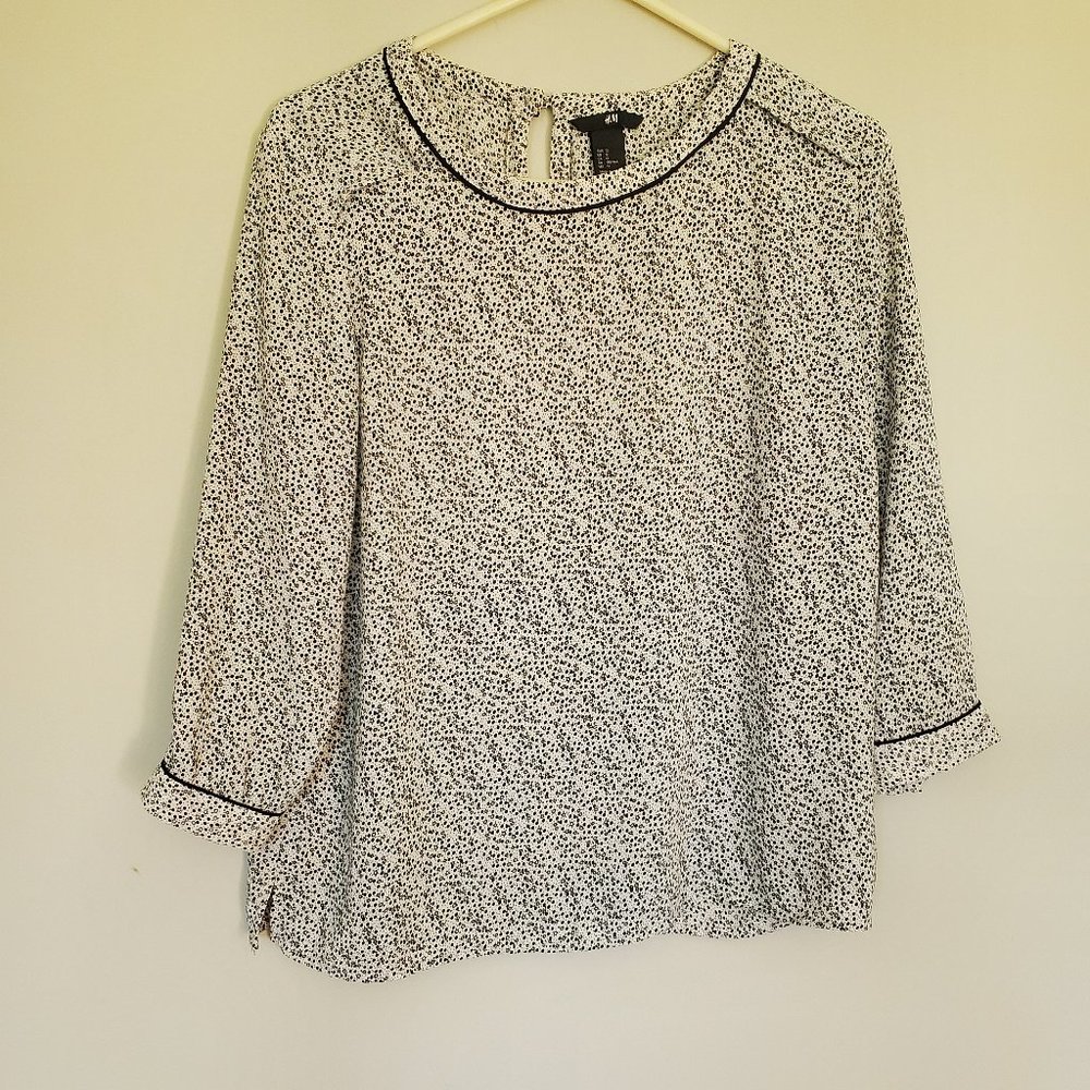 H&M fine star print blouse black & white size 12